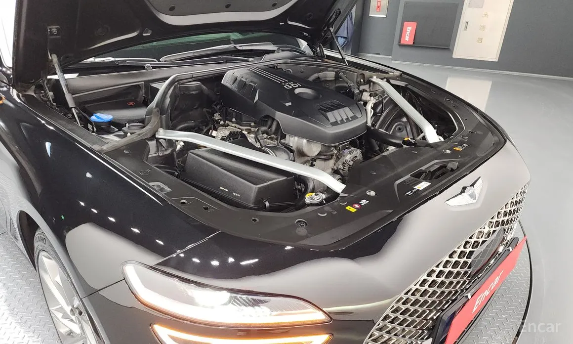 Фото 6 - Genesis G70