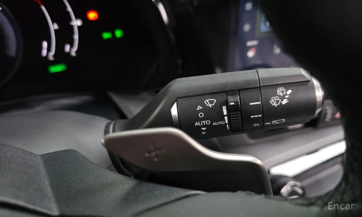 Фото 19 - Lexus NX