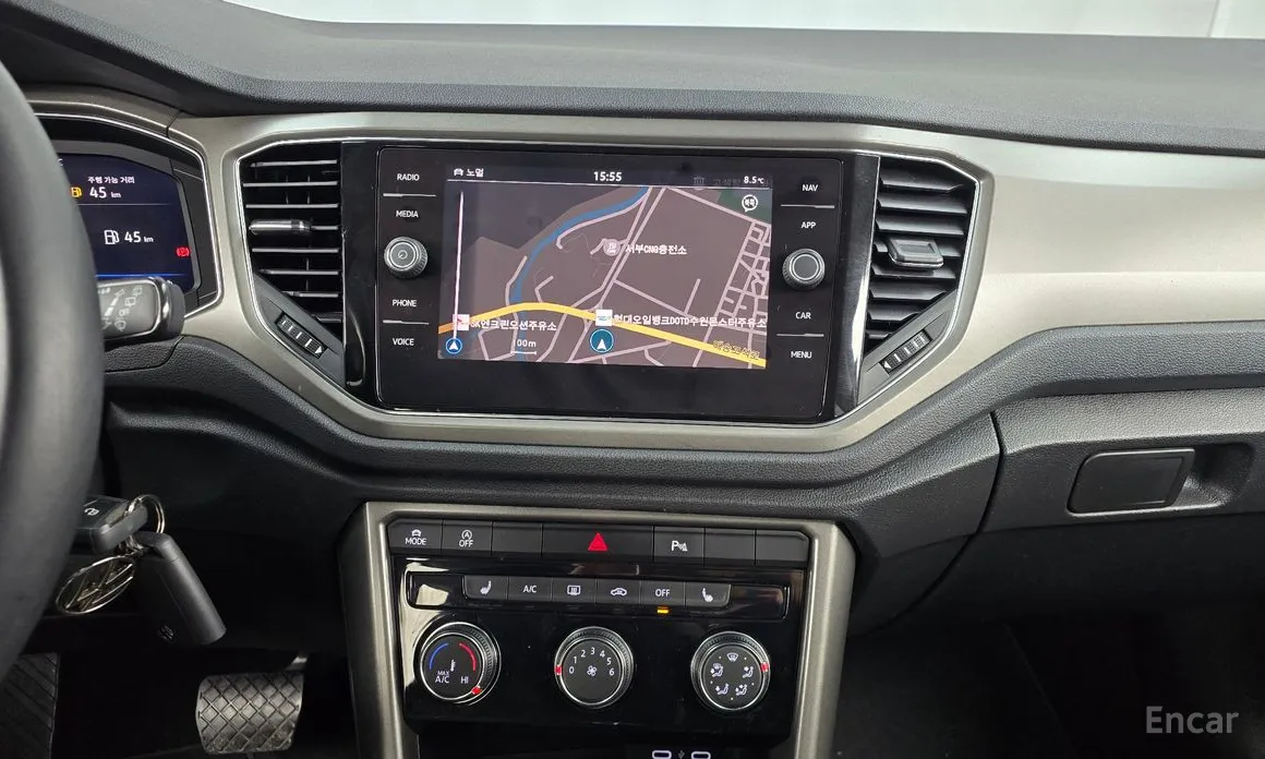 Фото 14 - Volkswagen T-Roc