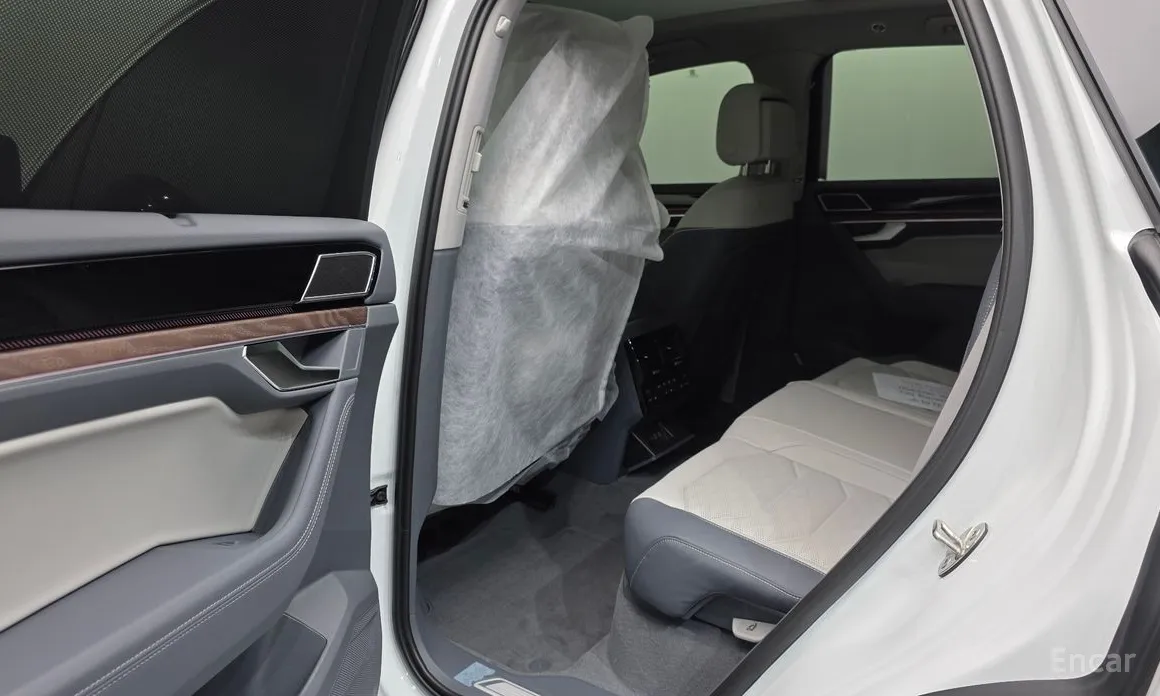 Фото 17 - Volkswagen Touareg