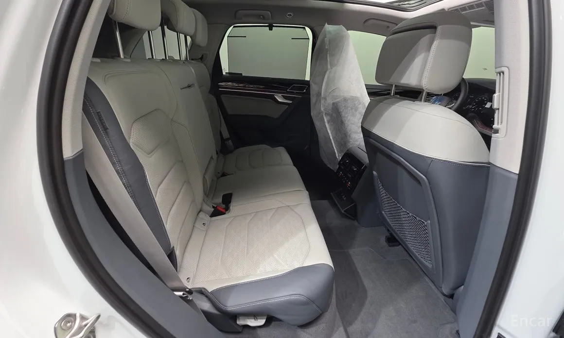 Фото 19 - Volkswagen Touareg