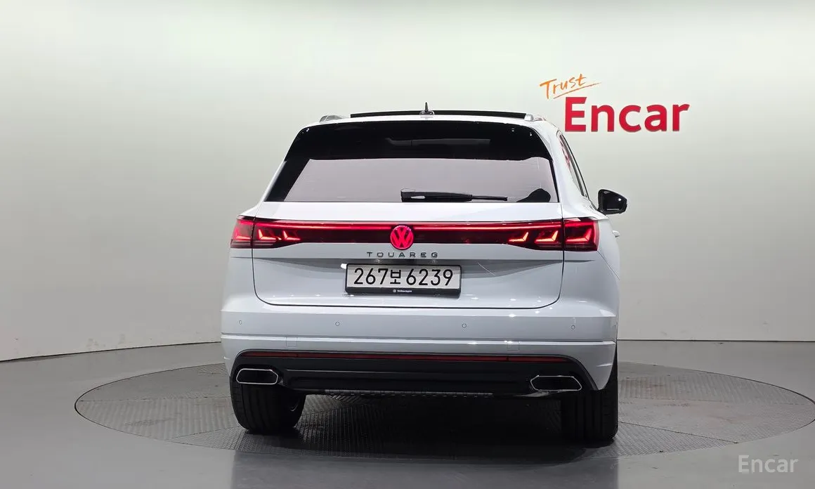 Фото 4 - Volkswagen Touareg