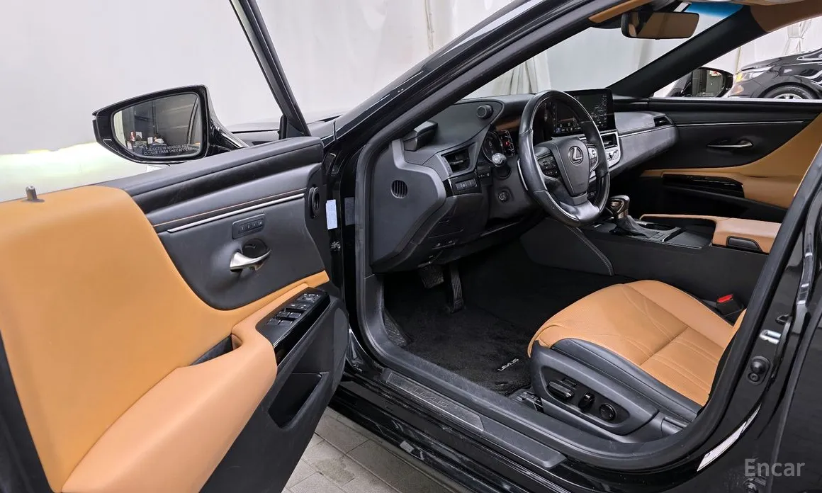 Lexus ES 2018 Luxury Plus