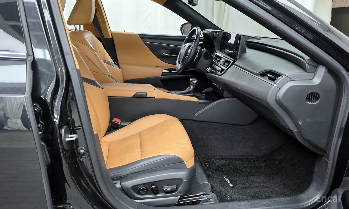 Lexus ES 2018 Luxury Plus