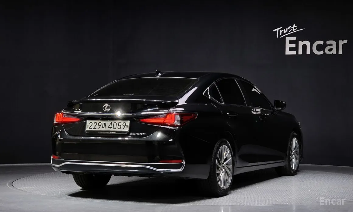 Lexus ES 2018 Luxury Plus
