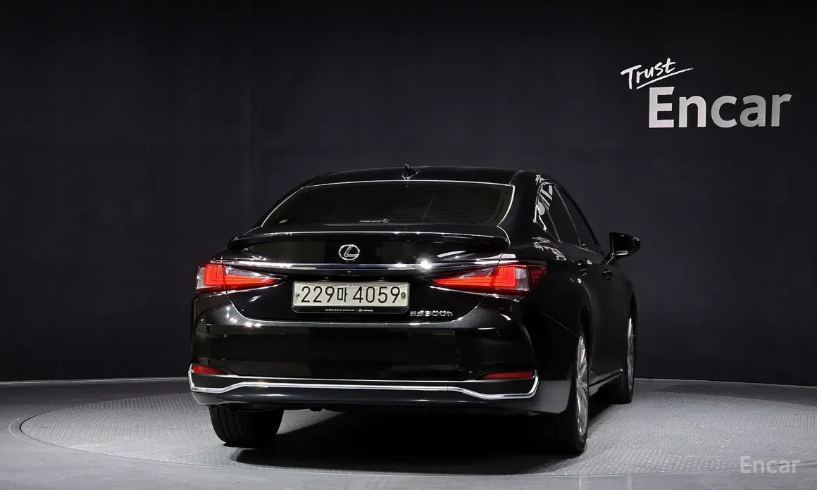 Lexus ES 2018 Luxury Plus