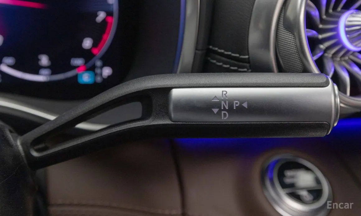 Фото 9 - Mercedes-Benz SL-Class