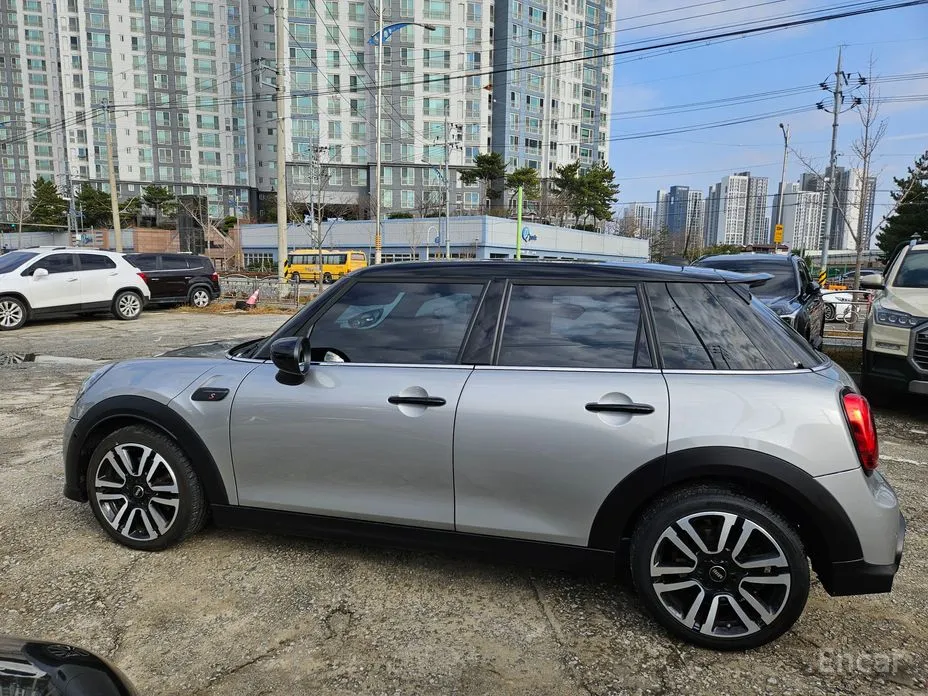 Фото 3 - Mini Cooper