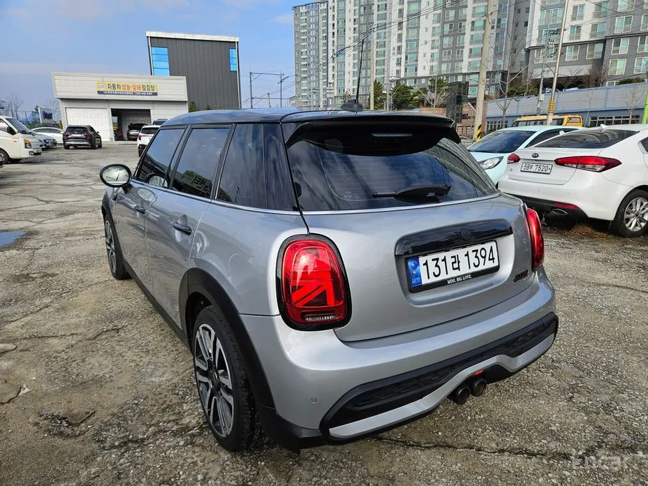 Фото 4 - Mini Cooper