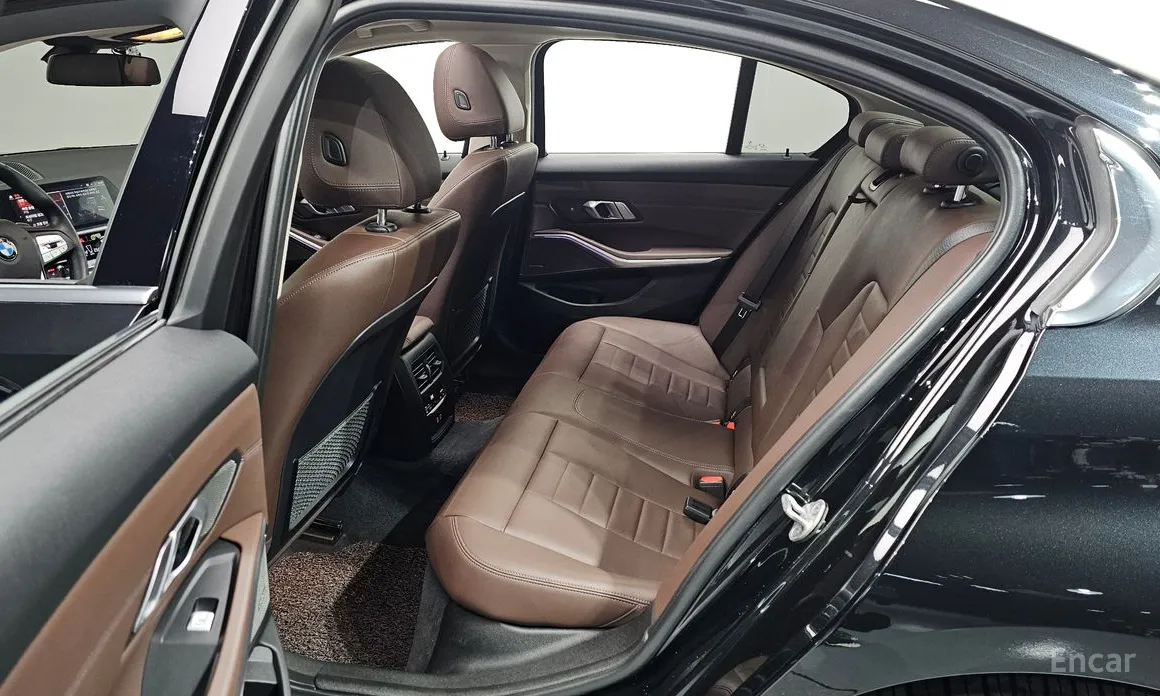 Фото 16 - BMW 3 Series