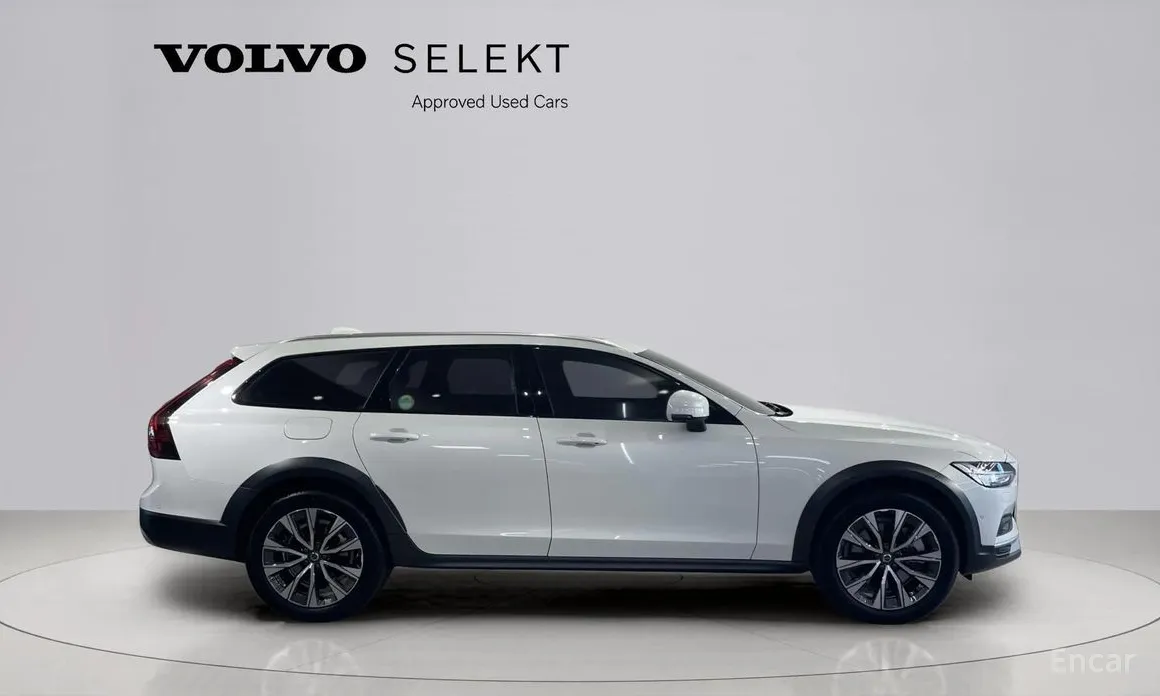 Фото 3 - Volvo V90