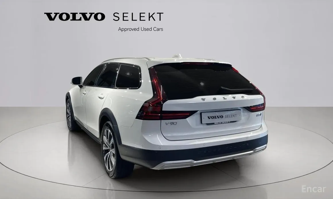 Фото 4 - Volvo V90