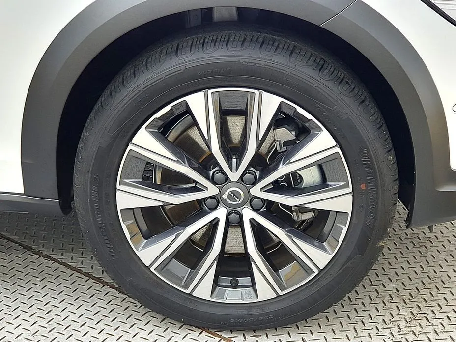 Фото 6 - Volvo V90