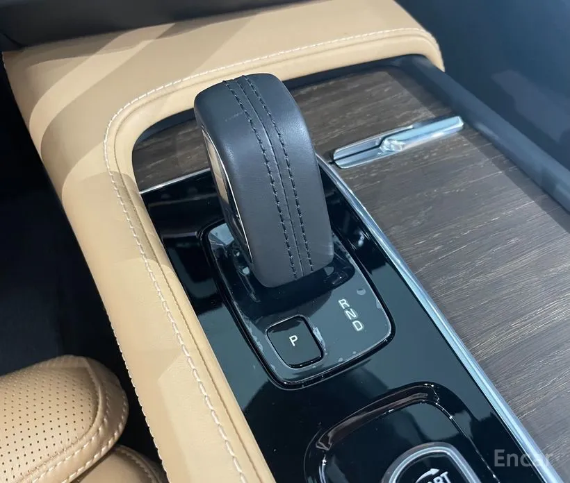 Фото 9 - Volvo V90