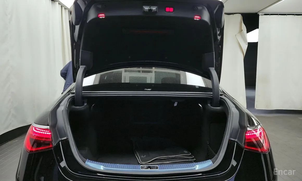 Фото 20 - Mercedes-Benz S-Class