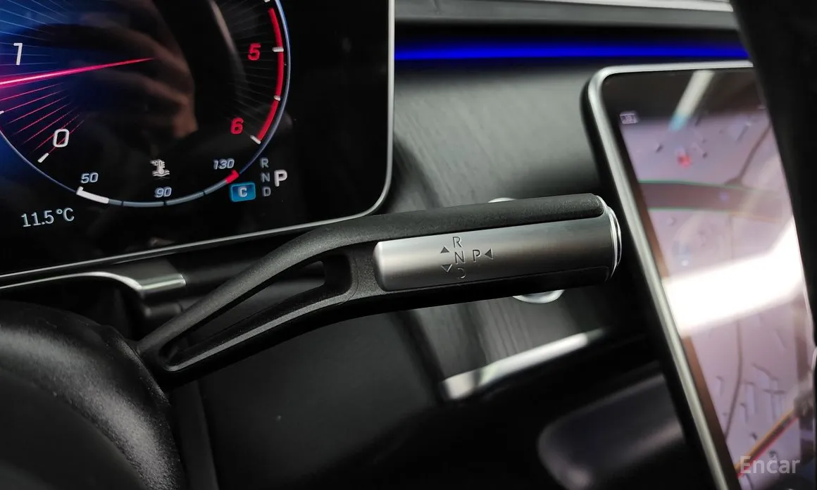 Фото 9 - Mercedes-Benz S-Class