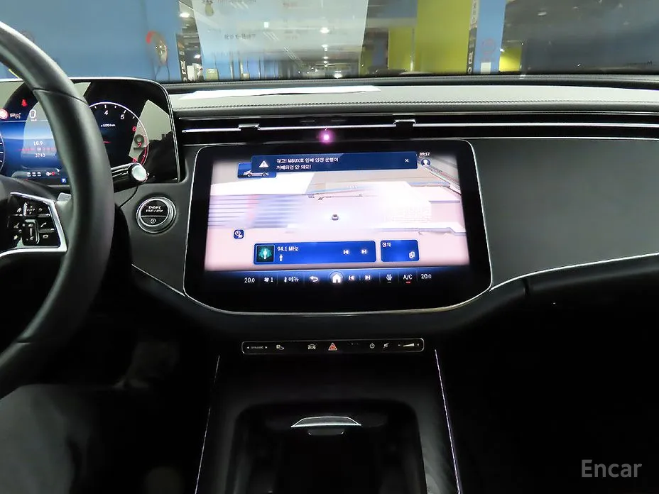 Фото 12 - Mercedes-Benz E-Class