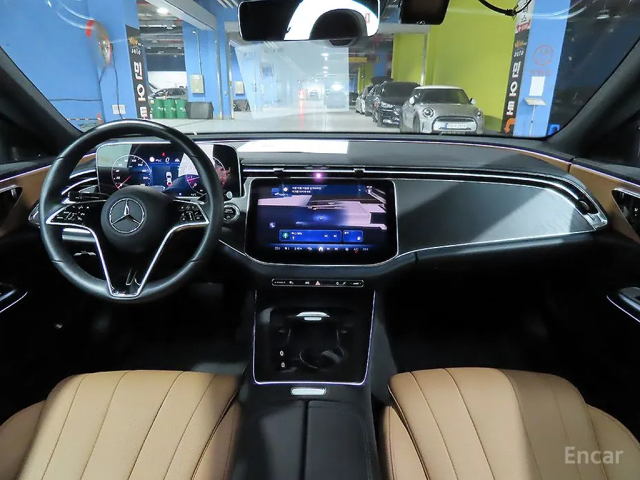 Фото 5 - Mercedes-Benz E-Class