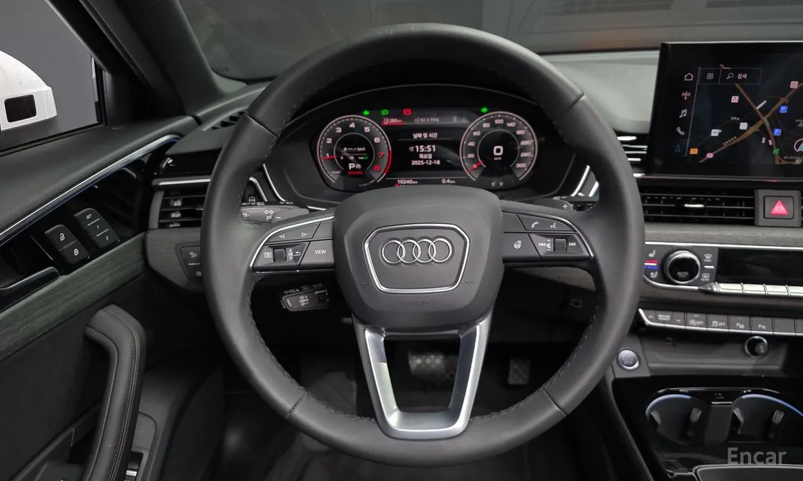 Фото 13 - Audi A4