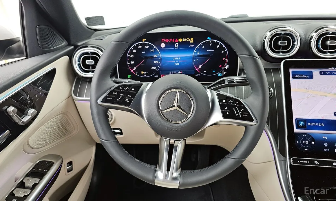 Фото 13 - Mercedes-Benz C-Class