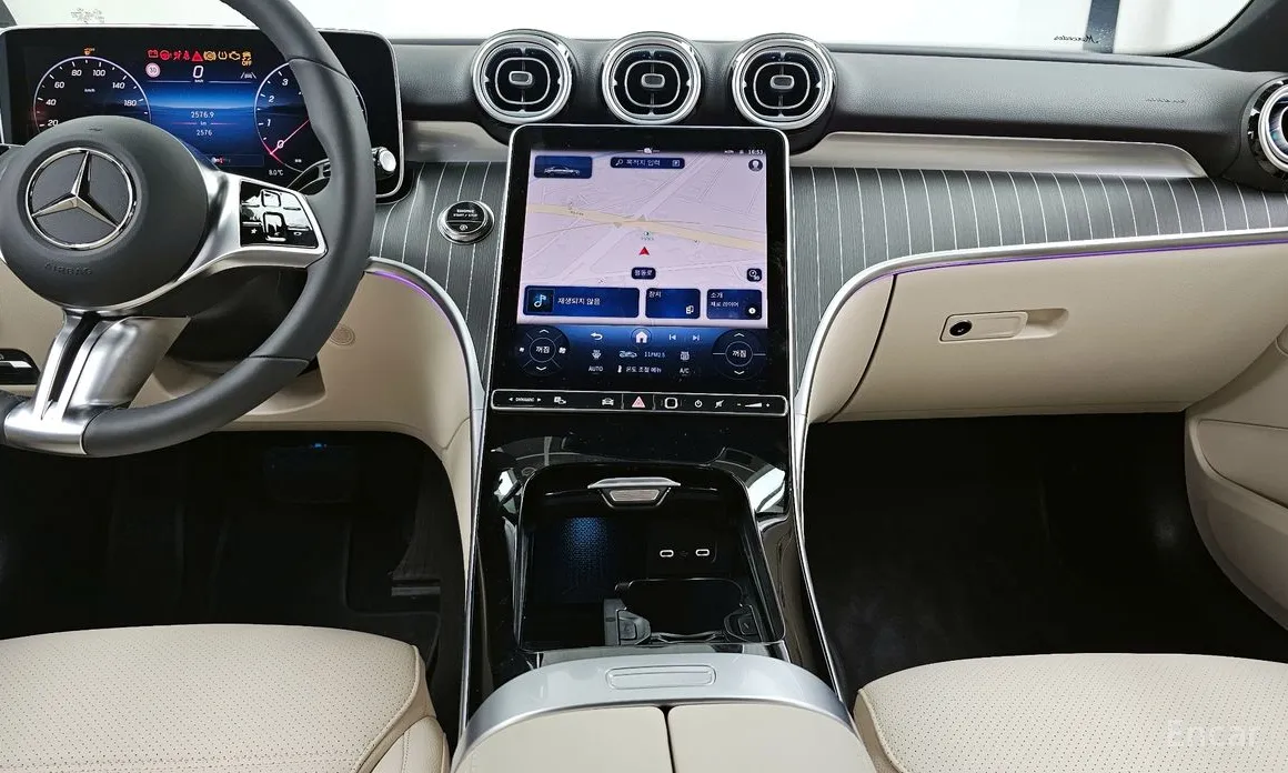 Фото 14 - Mercedes-Benz C-Class