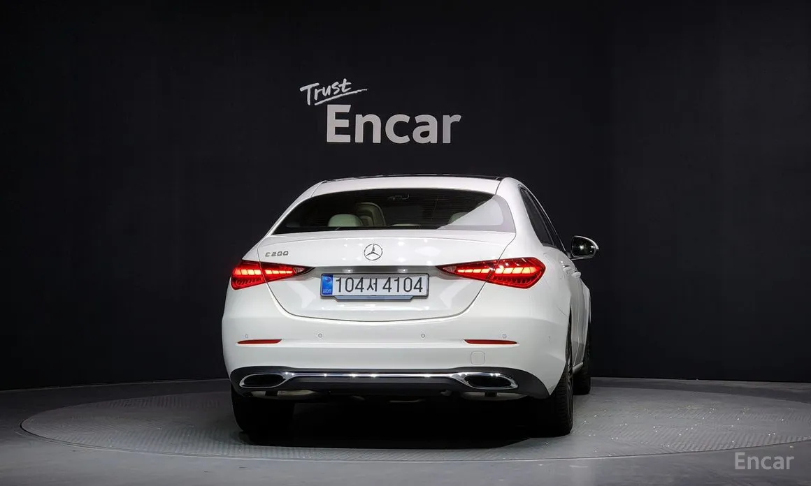 Фото 4 - Mercedes-Benz C-Class