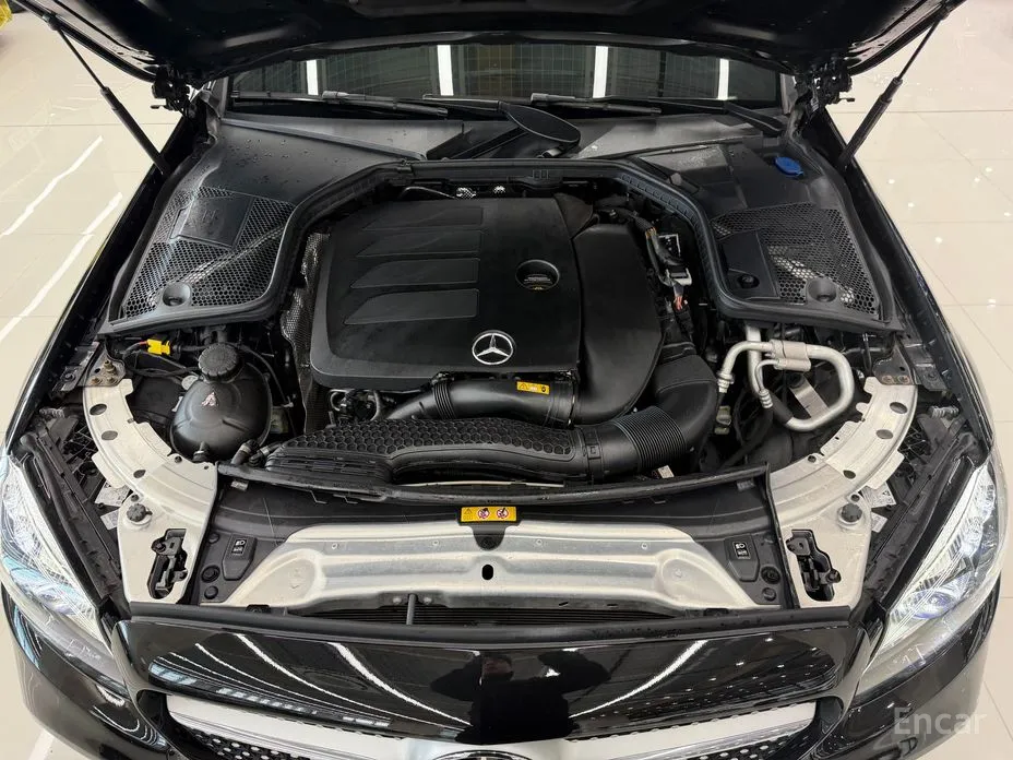 Фото 16 - Mercedes-Benz C-Class