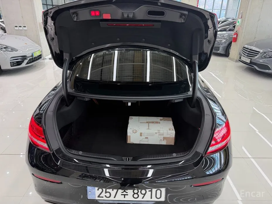 Фото 17 - Mercedes-Benz C-Class