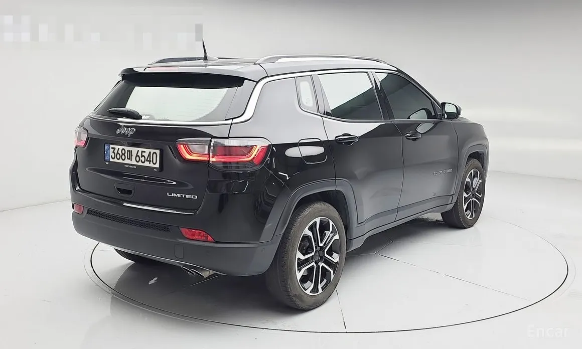 Фото 2 - Jeep Compass