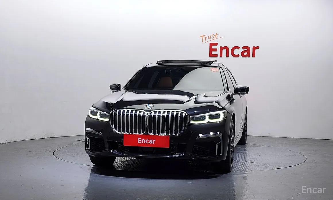 Фото 3 - BMW 7 Series