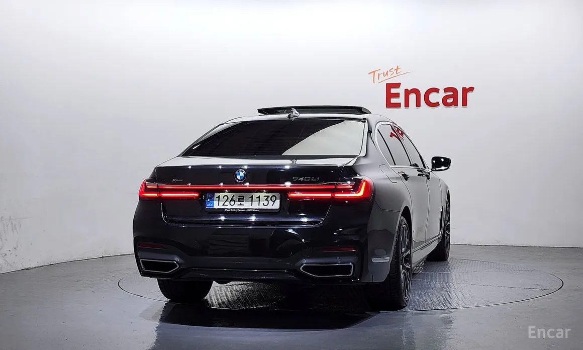 Фото 4 - BMW 7 Series