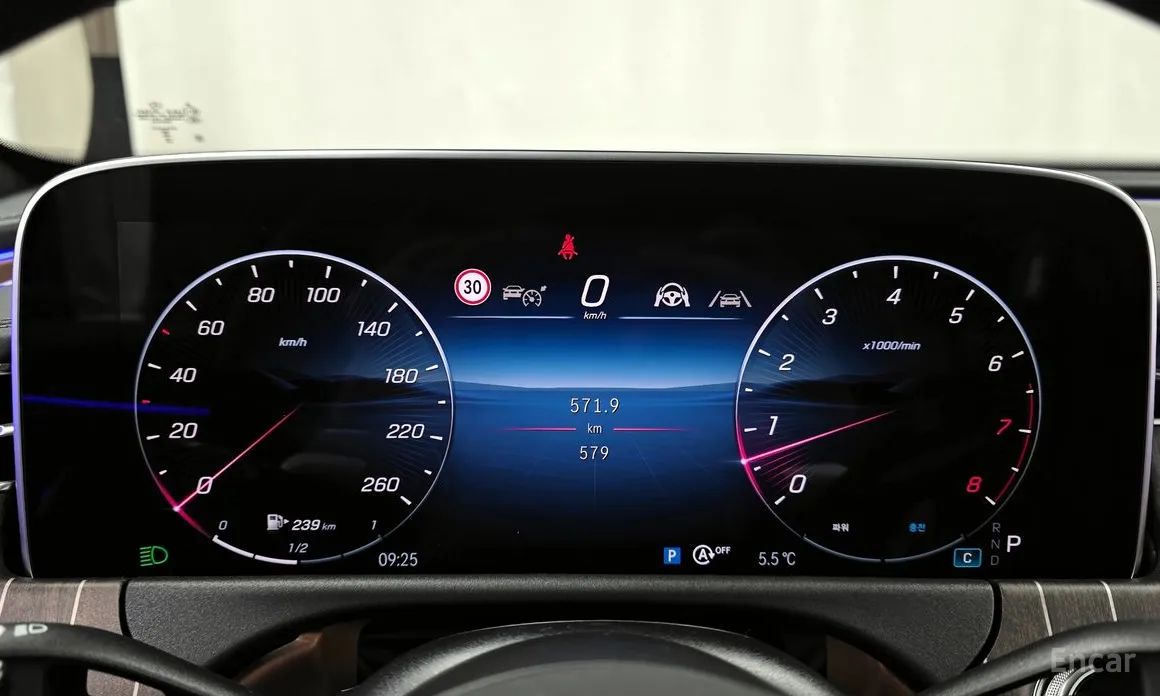 Фото 8 - Mercedes-Benz E-Class