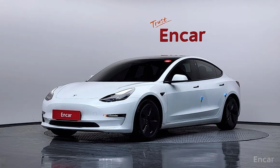 Фото 1 - Tesla Model 3