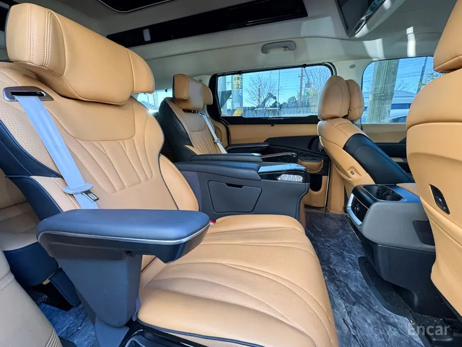 Фото 10 - Kia Carnival