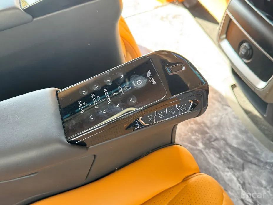 Фото 13 - Kia Carnival