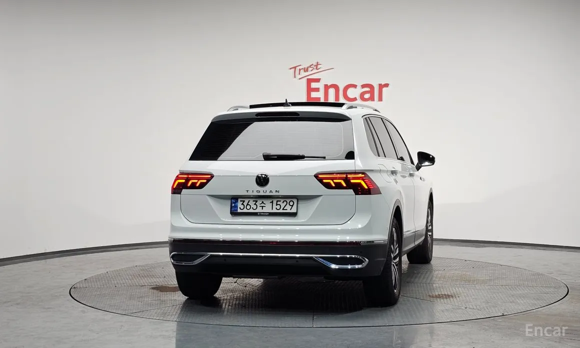 Фото 4 - Volkswagen Tiguan