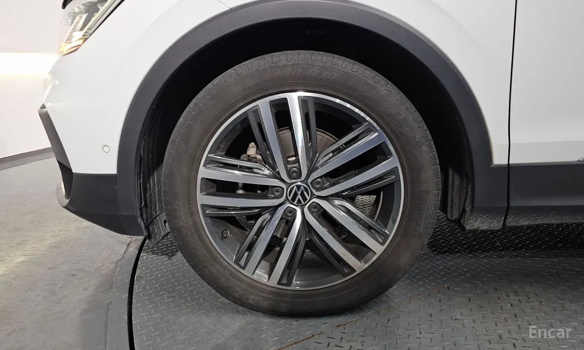 Фото 5 - Volkswagen Tiguan