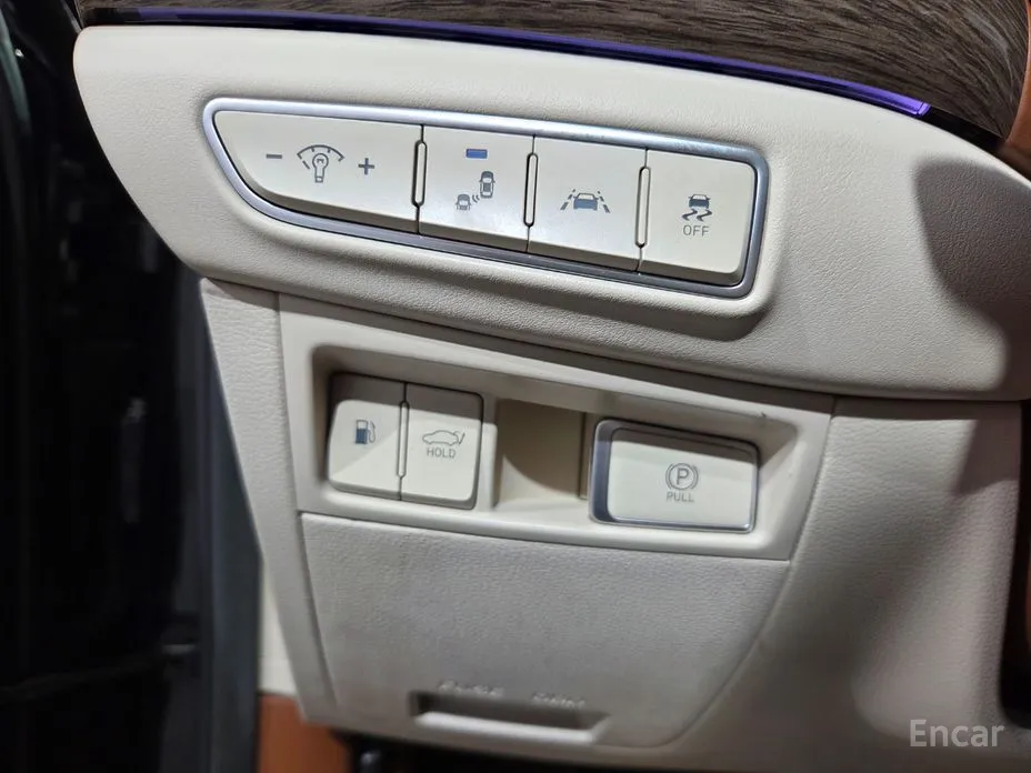 Фото 12 - Genesis G90