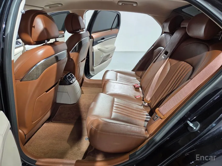 Фото 15 - Genesis G90