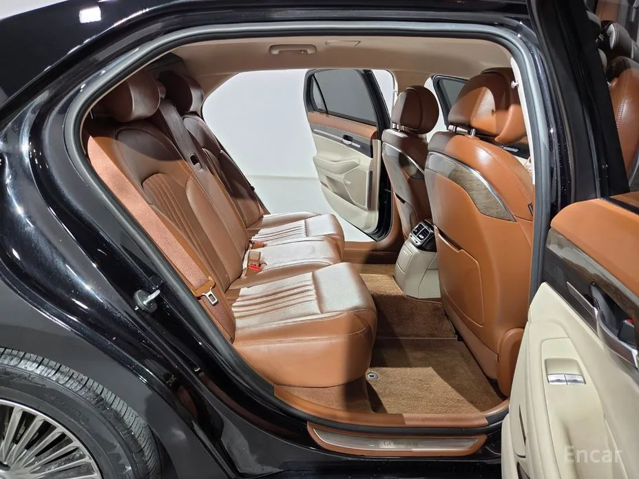 Фото 17 - Genesis G90