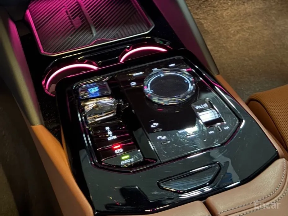 Фото 13 - BMW i5