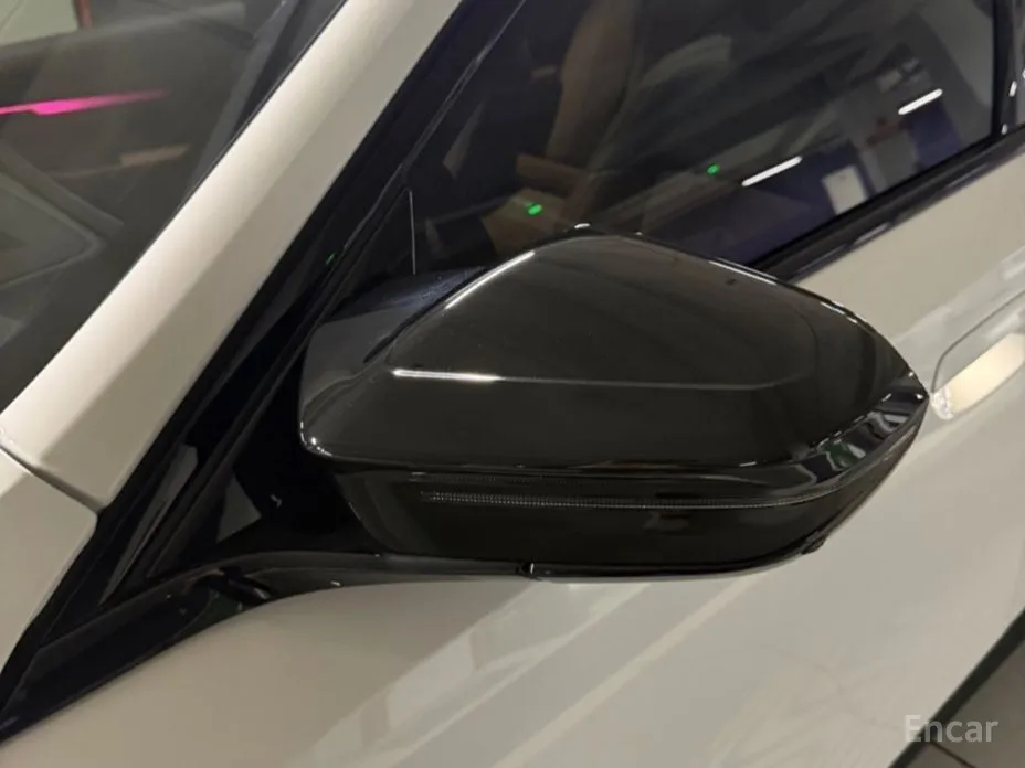 Фото 17 - BMW i5