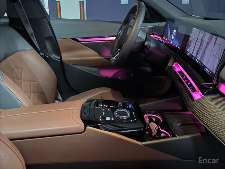 Фото 19 - BMW i5