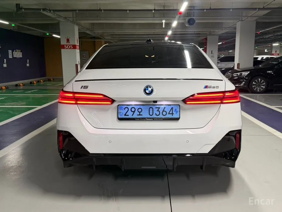 Фото 6 - BMW i5