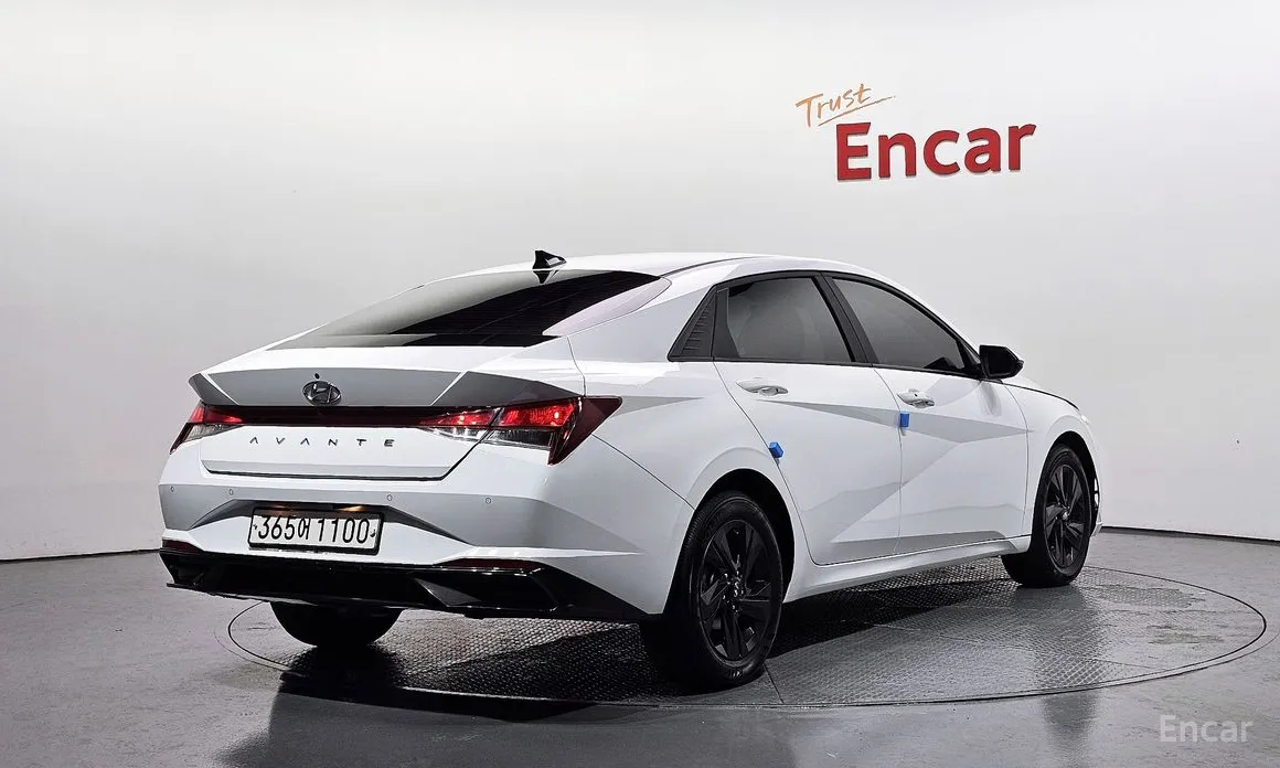 Фото 2 - Hyundai Avante