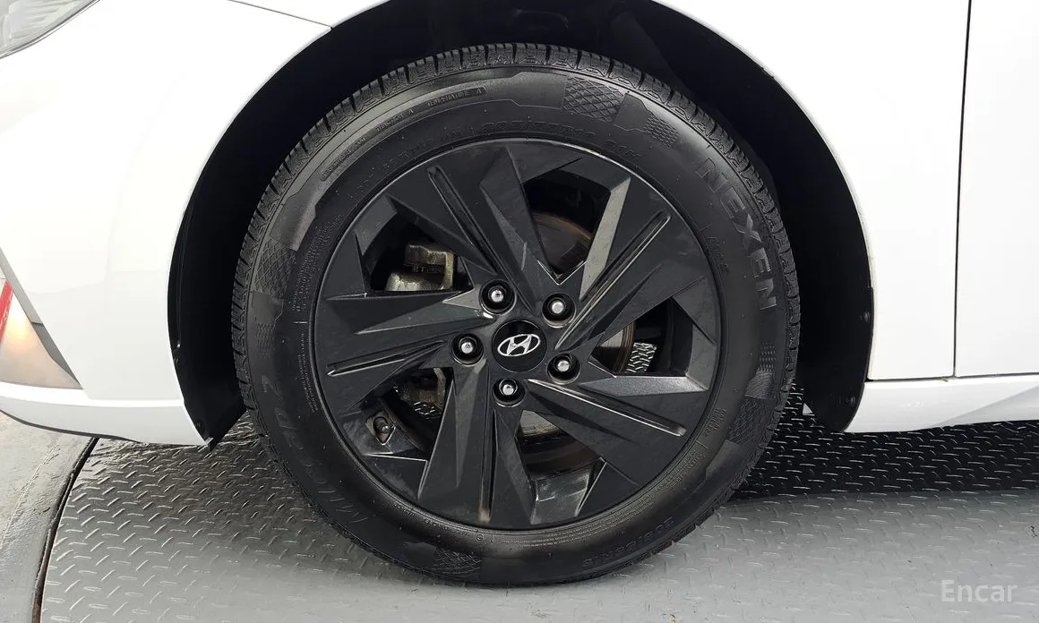 Фото 5 - Hyundai Avante