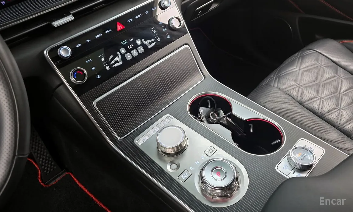 Фото 9 - Genesis GV80