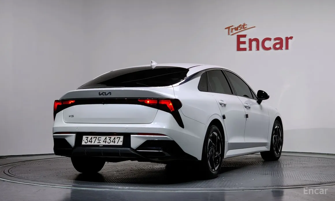 Фото 2 - Kia K5