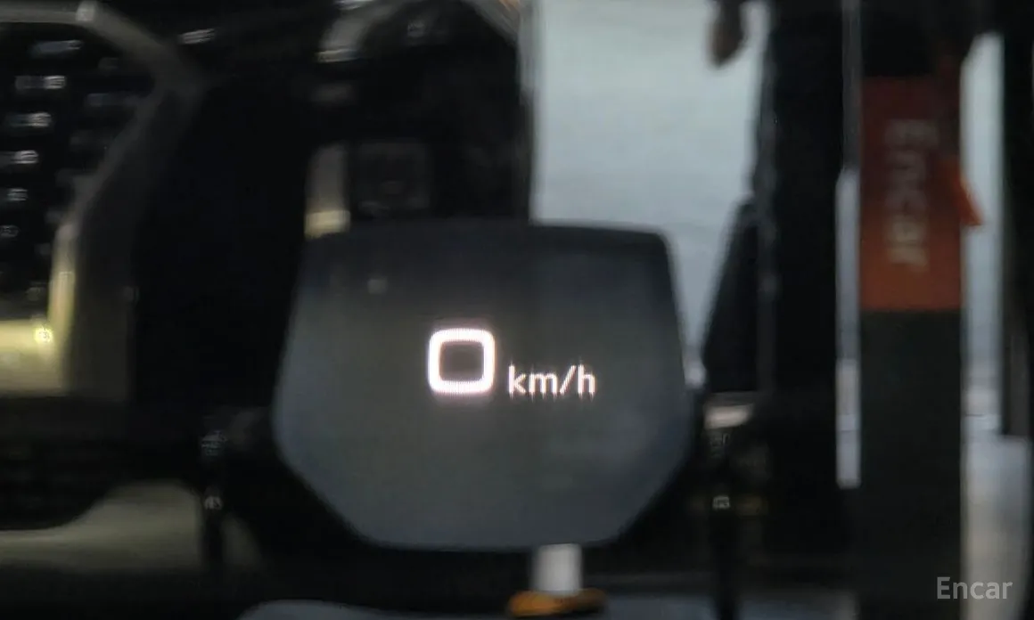 Фото 18 - Audi SQ5