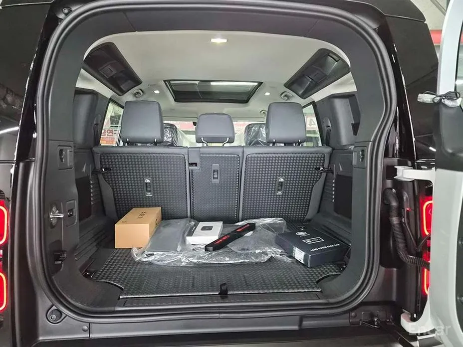 Фото 18 - Land Rover Defender